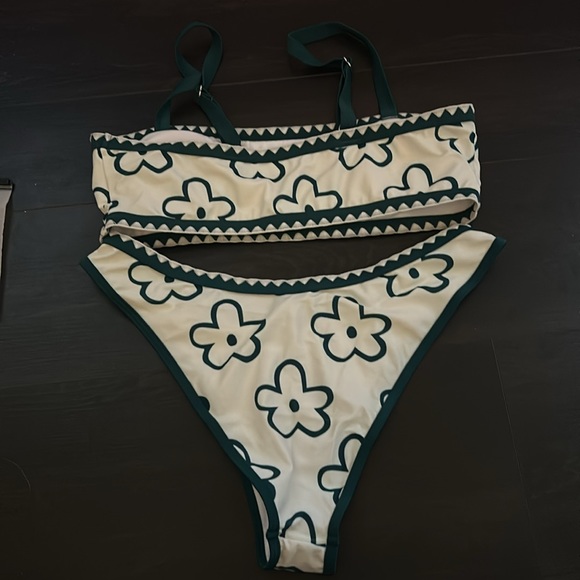 Untouched Cute Floral Bikini - Picture 2 of 2